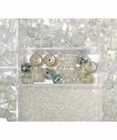 Voorraaddoosje met transparante kralen