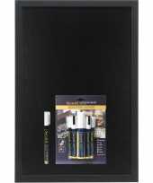 Zwart schrijfbord met zwarte rand 40 x 60 cm en 6 witte stiften